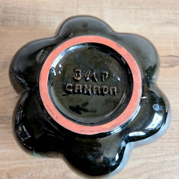 Vintage Blue Pottery Canada ceramic lotus bowl/planter. - Picture 5 of 5